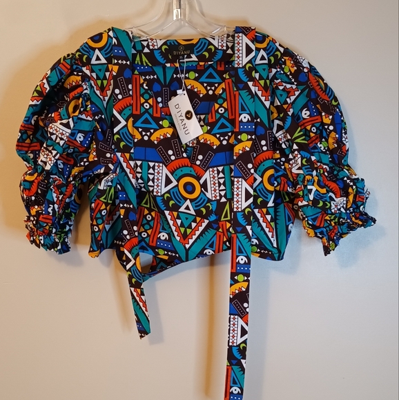 D'IYANU WRAP TOP - Picture 3 of 7